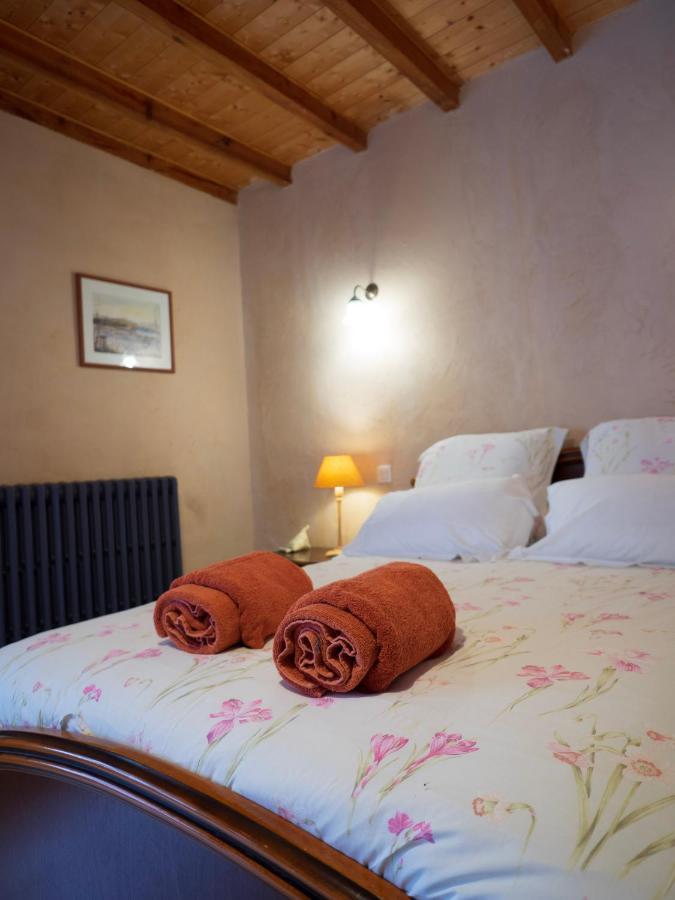 Au Fil Des Saisons Bed and Breakfast Les Cotes de Corps Buitenkant foto