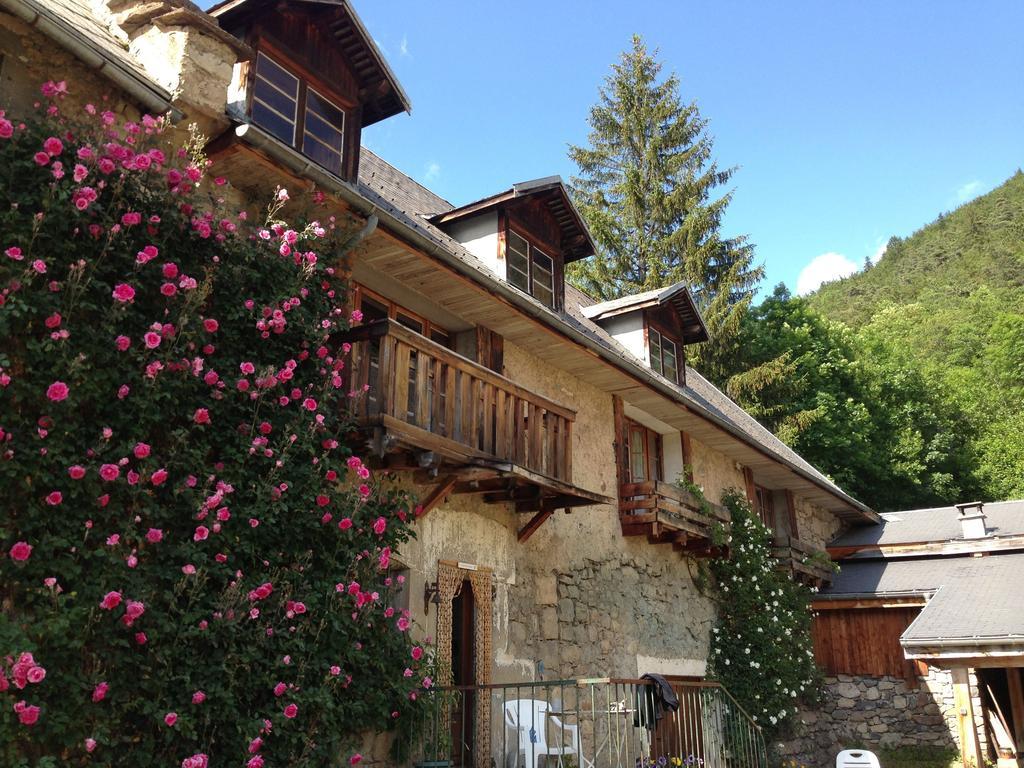 Au Fil Des Saisons Bed and Breakfast Les Cotes de Corps Buitenkant foto